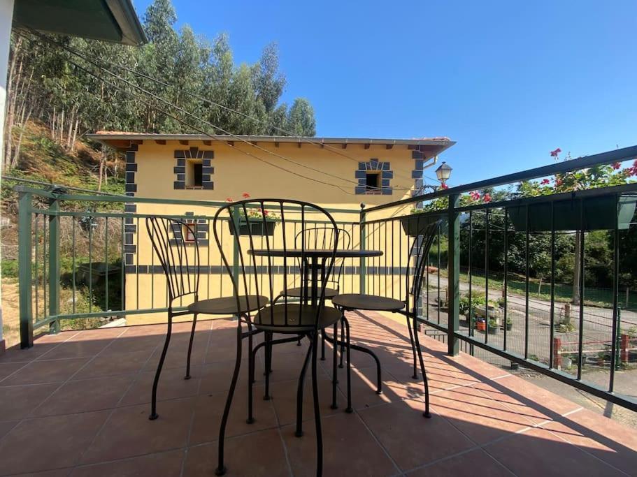Casa En Montealegre Reformada Y Acogedora Sámano Eksteriør bilde